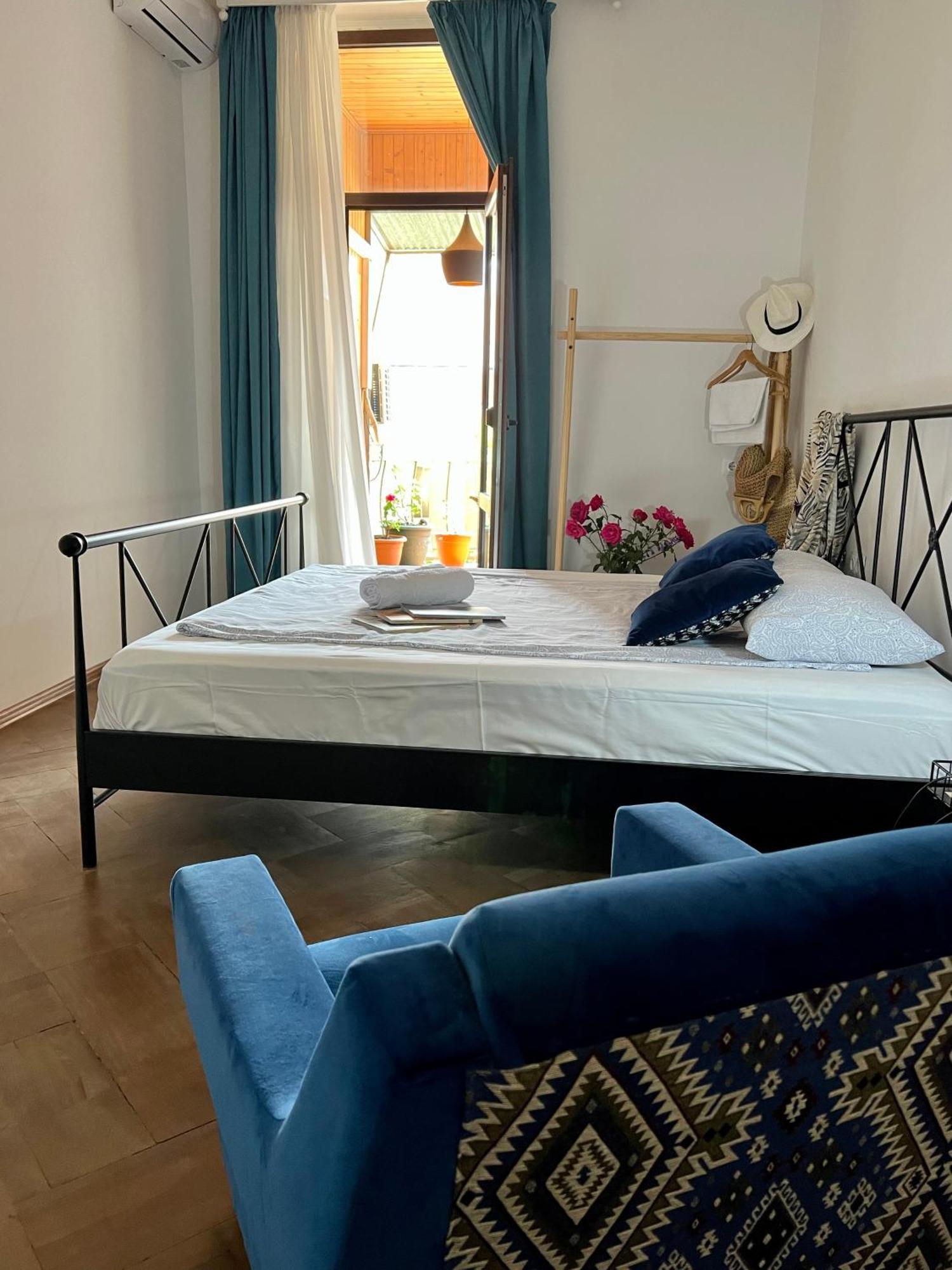 Guest House Third Floor Tbilisi Buitenkant foto
