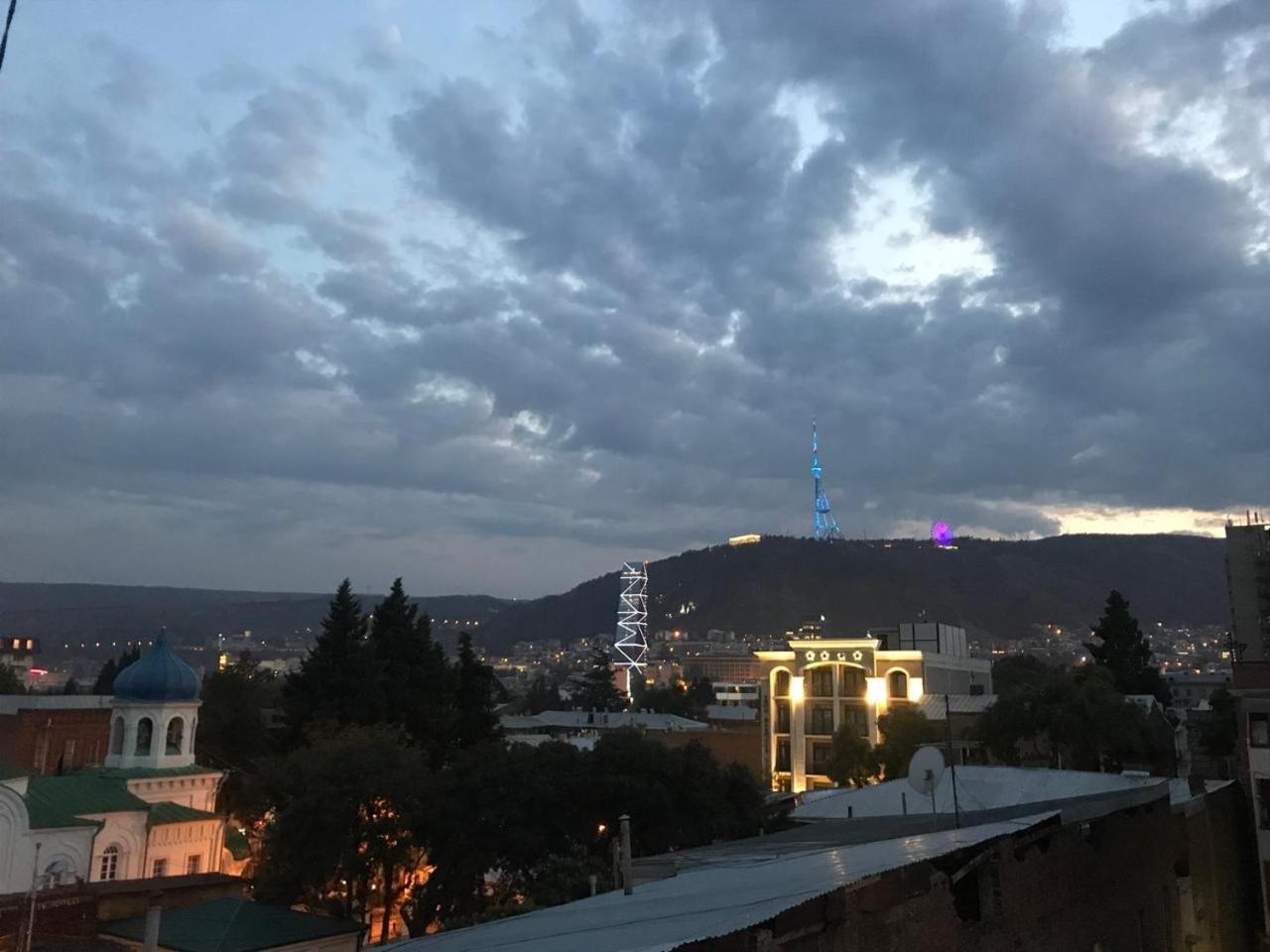 Guest House Third Floor Tbilisi Buitenkant foto