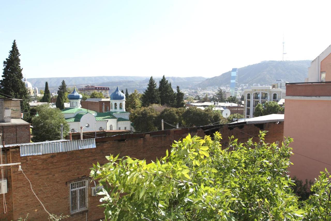 Guest House Third Floor Tbilisi Buitenkant foto